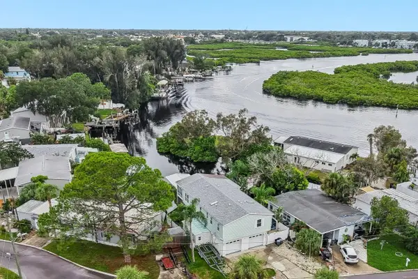507 River View Lane, TARPON SPRINGS, FL 34689