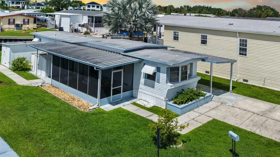 116 W Saint Johns Way, Apollo Beach, FL 33572 - #2