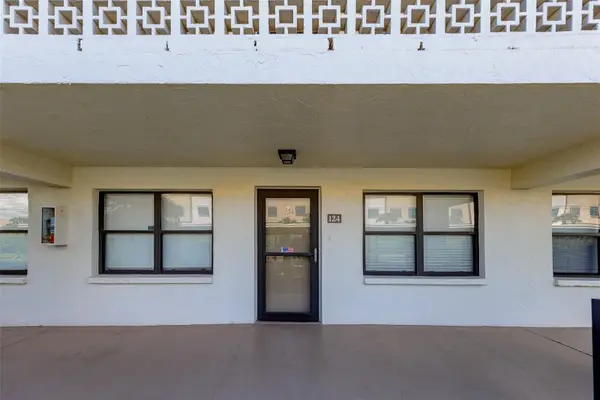 5090 Bay Street Ne #124, ST PETERSBURG, FL 33703