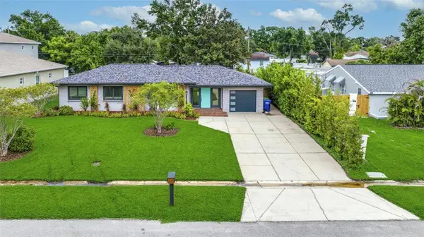 2121 W Farwell Drive, TAMPA, FL 33603