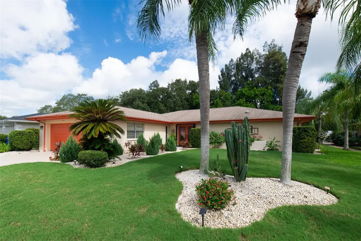 207 Amesbury Circle, Sun City Center, FL 33573 - #1