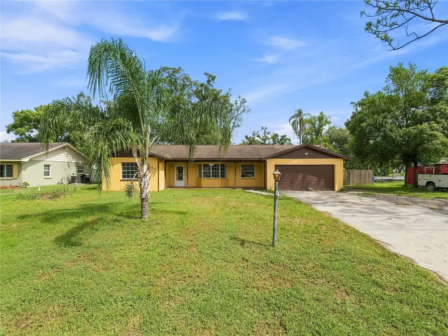 8906 E Lanway Drive, Tampa, FL 33637 - #2