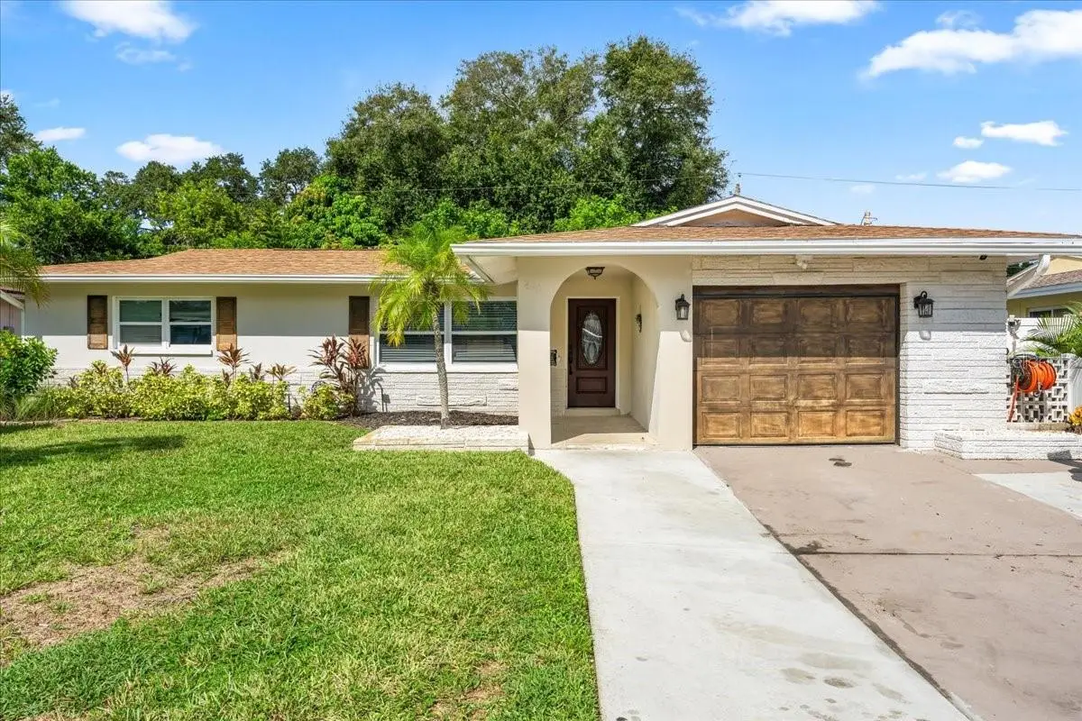 490 E Lake Drive, Largo, FL 33771 - #1