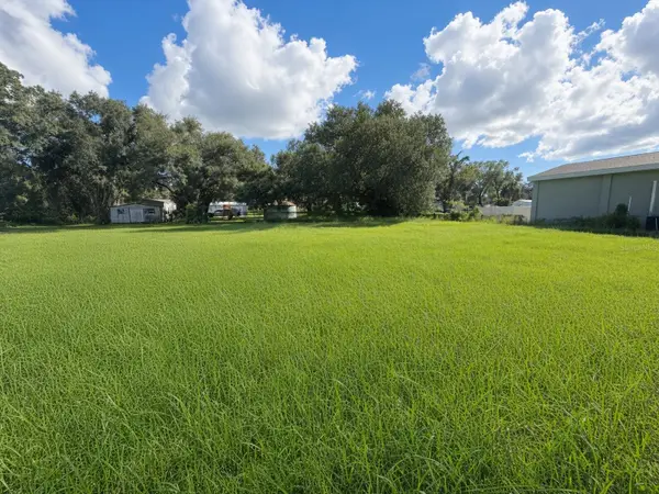 7707 Gibsonton Drive, GIBSONTON, FL 33534
