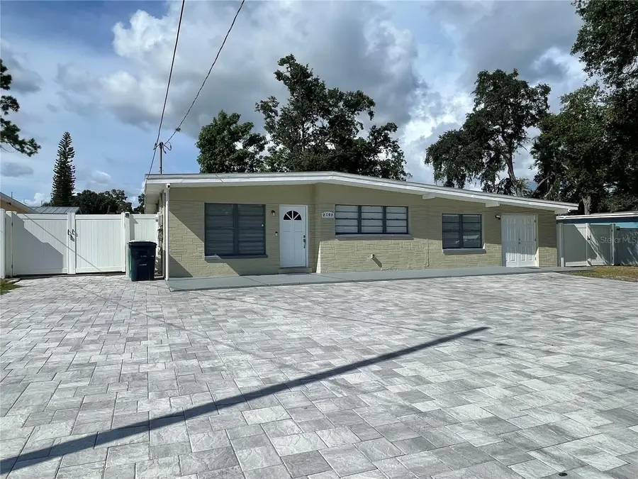 2307 W Hamilton Avenue, Tampa, FL 33604 - #2