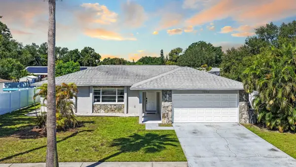 7036 13th Street E, SARASOTA, FL 34243
