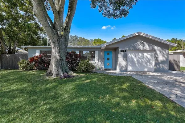 11312 116th Street, SEMINOLE, FL 33778