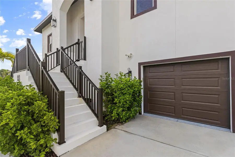 6611 Blue Heron Drive S, Saint Petersburg, FL 33707 - #2