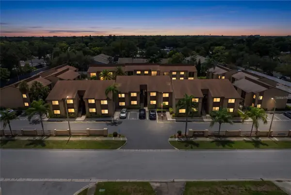 1575 Greenlea Drive #9, CLEARWATER, FL 33755
