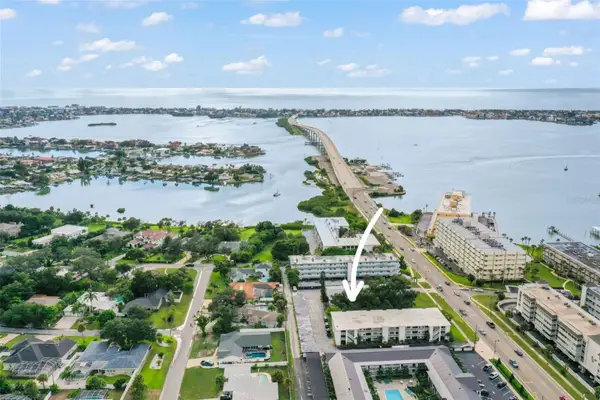 2950 W Bay Drive #A5, BELLEAIR BLUFFS, FL 33770