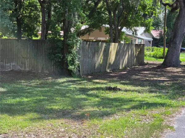 4th St 8th Avenue, ZEPHYRHILLS, FL 33542