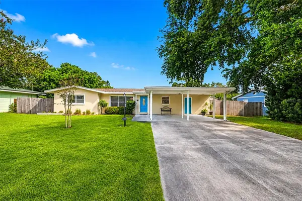 11399 80th Avenue, SEMINOLE, FL 33772