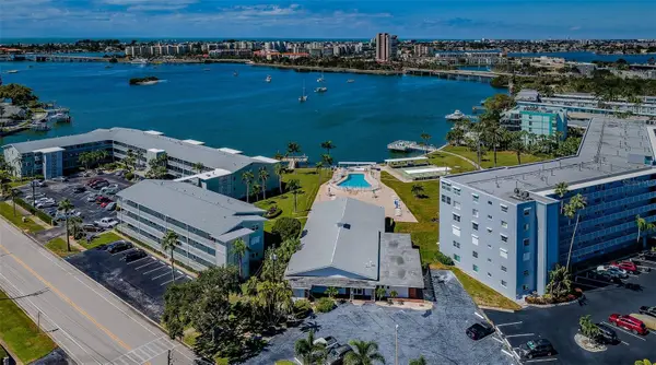 1898 Shore Drive S #208, SOUTH PASADENA, FL 33707