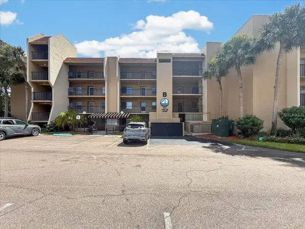 90 S Highland Avenue #317, TARPON SPRINGS, FL 34689