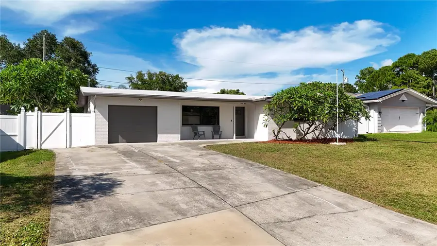 1390 Seabreeze St, Clearwater, FL 33756 - #2