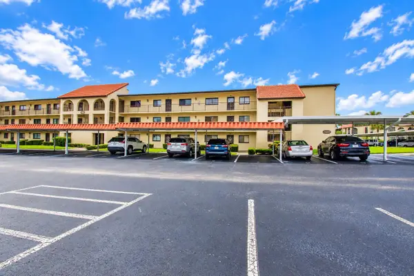 2440 Winding Creek Boulevard #307, CLEARWATER, FL 33761