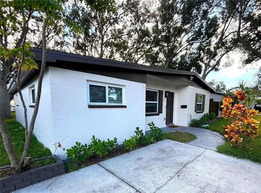 726 75th Avenue N, Saint Petersburg, FL 33702 - #2