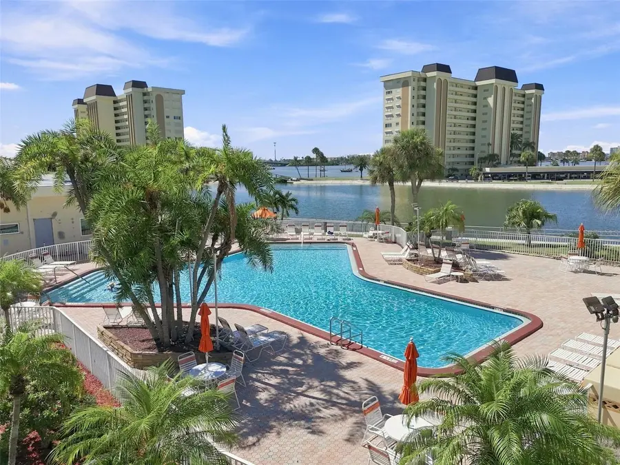 4650 Cove Circle #104, Saint Petersburg, FL 33708 - #3