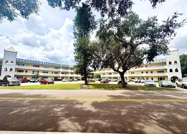 2222 Americus Boulevard N #40, CLEARWATER, FL 33763