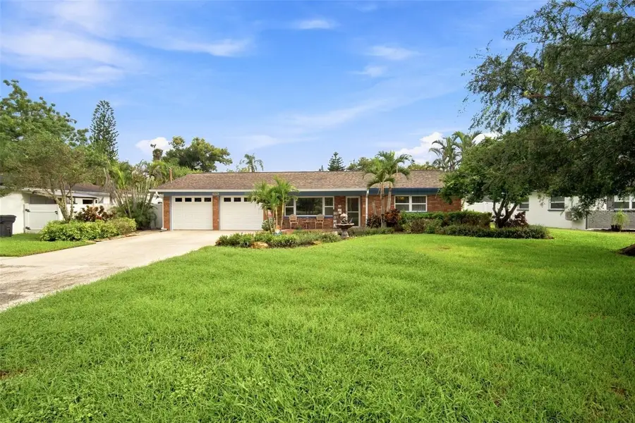 526 S Larry Circle, Brandon, FL 33511 - #2