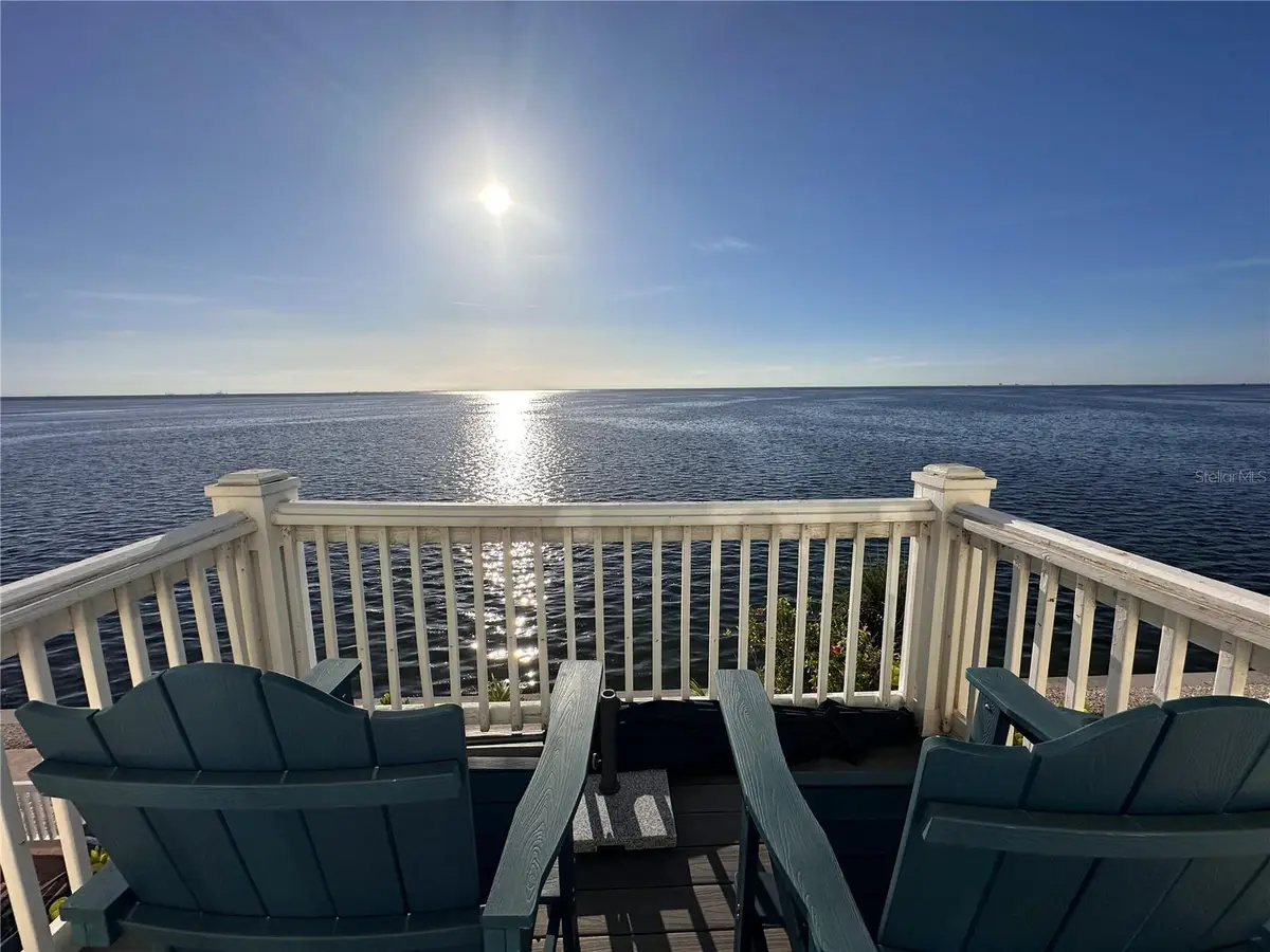 5050 Coquina Key Drive Se, Saint Petersburg, FL 33705 - #1