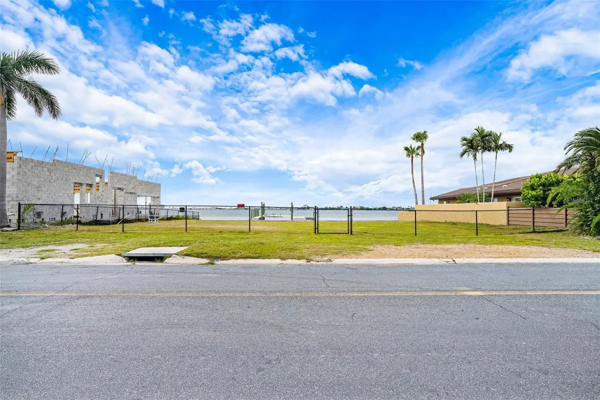 424 55th Avenue, Saint Pete Beach, FL 33706 - #1