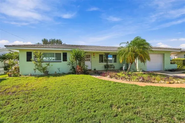 11074 56th Avenue, SEMINOLE, FL 33772
