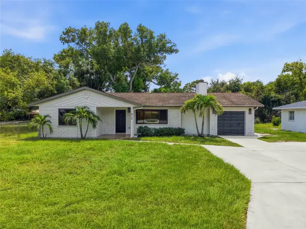 815 Poinsettia Avenue, TARPON SPRINGS, FL 34689