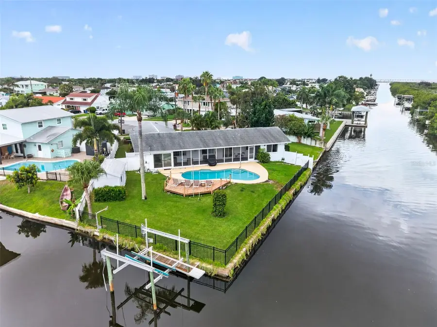 8727 Bay Crest Lane, Tampa, FL 33615 - #2