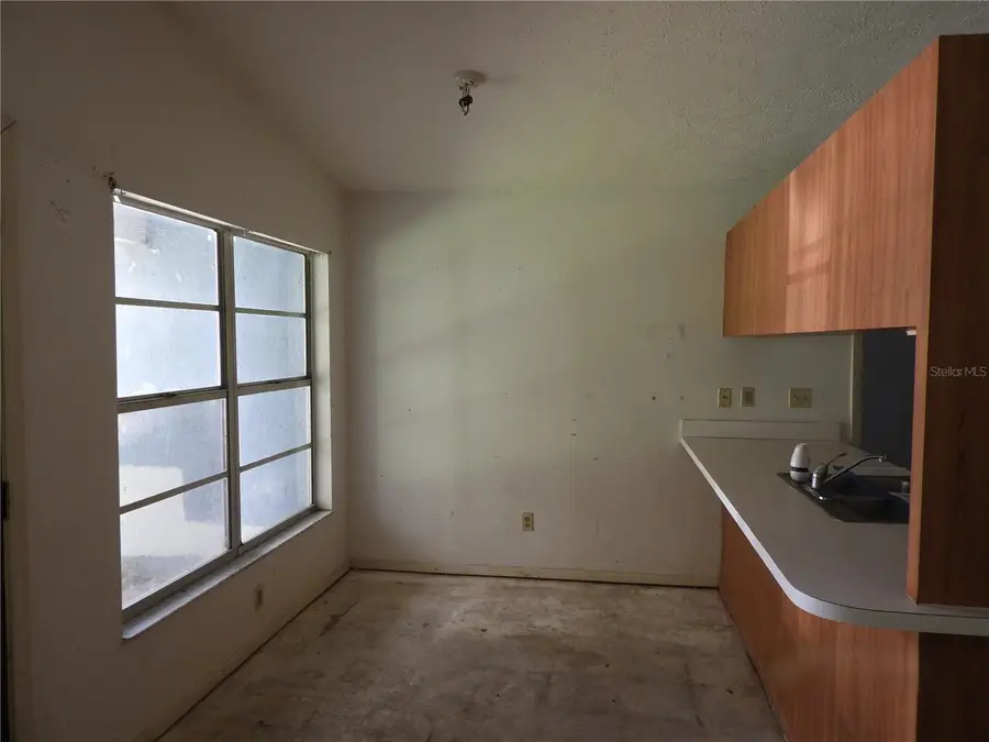 1211 Niagara Street, Plant City, FL 33563 - #2