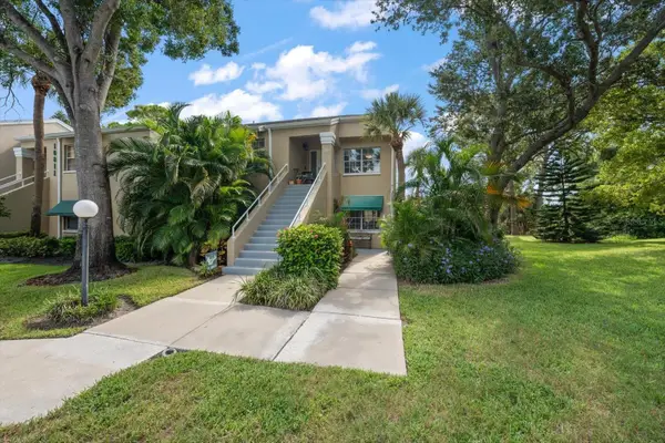10811 Indian Hills Court #42, SEMINOLE, FL 33777