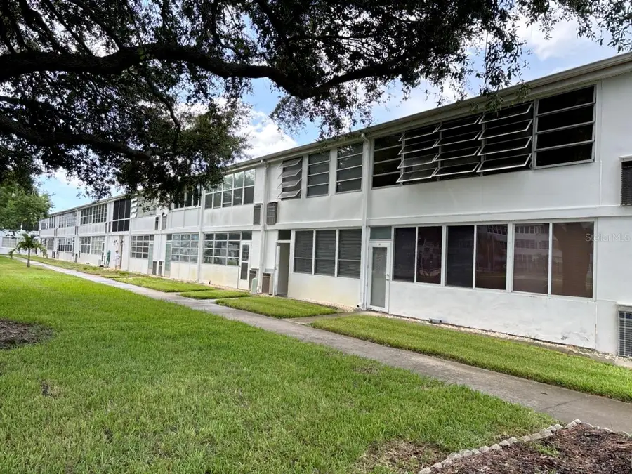 1000 79th Avenue N #102, Saint Petersburg, FL 33702 - #2