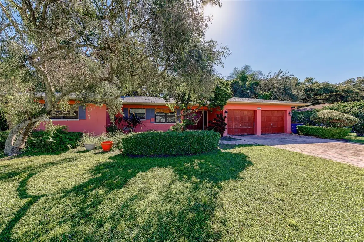 1105 Woodcrest Avenue, Clearwater, FL 33756 - #1