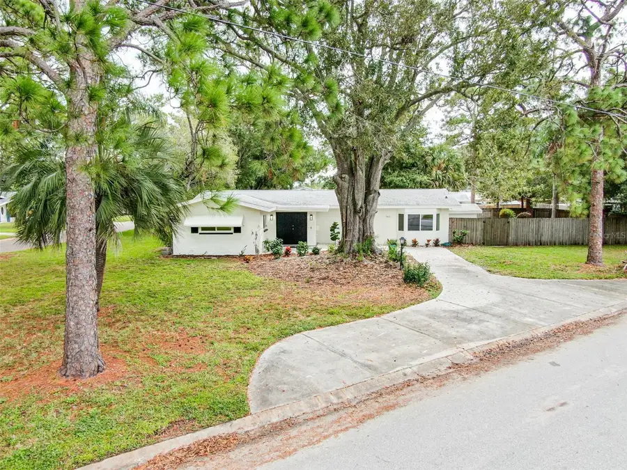 5625 Atlantic Avenue N, Saint Petersburg, FL 33703 - #2