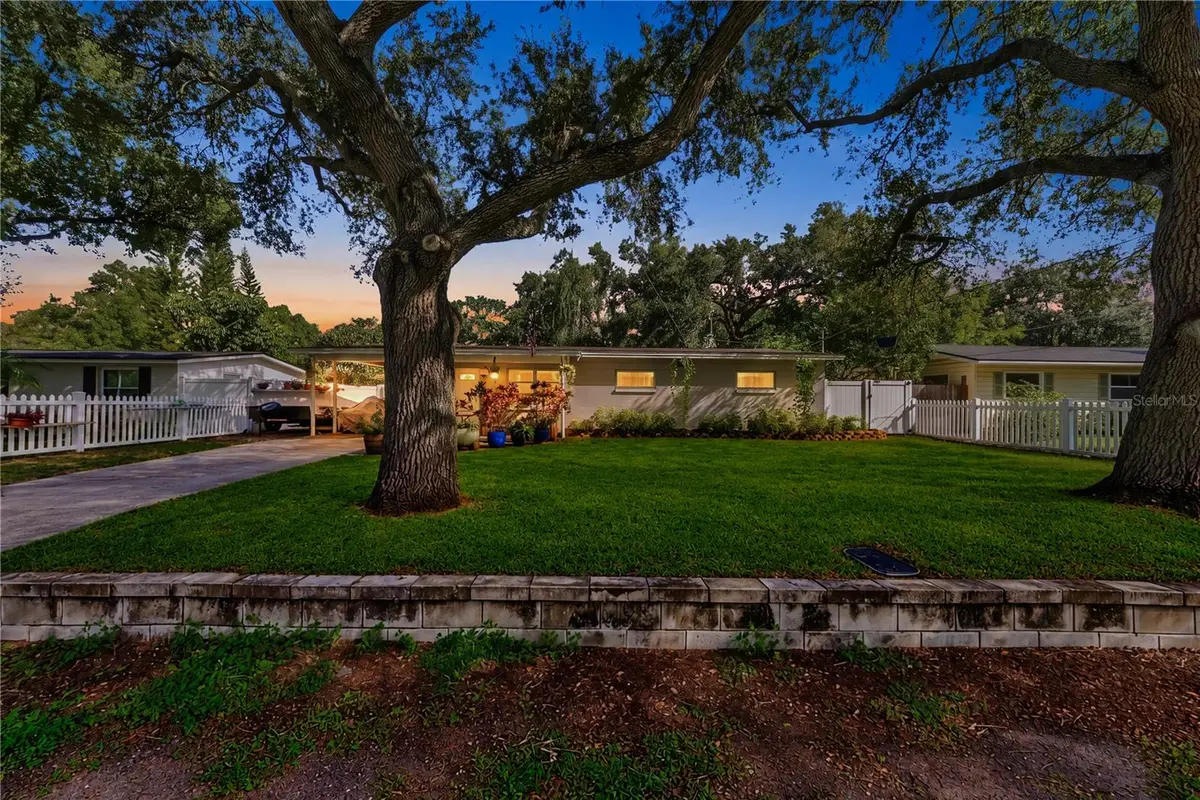 1104 E Lambright St, Tampa, FL 33604 - #1