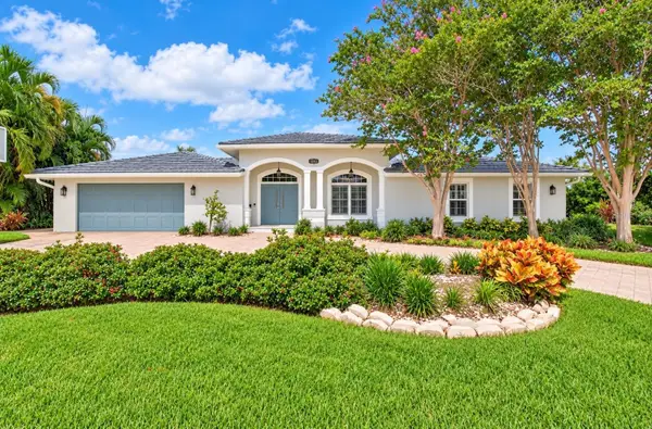2023 Iowa Avenue Ne, ST PETERSBURG, FL 33703
