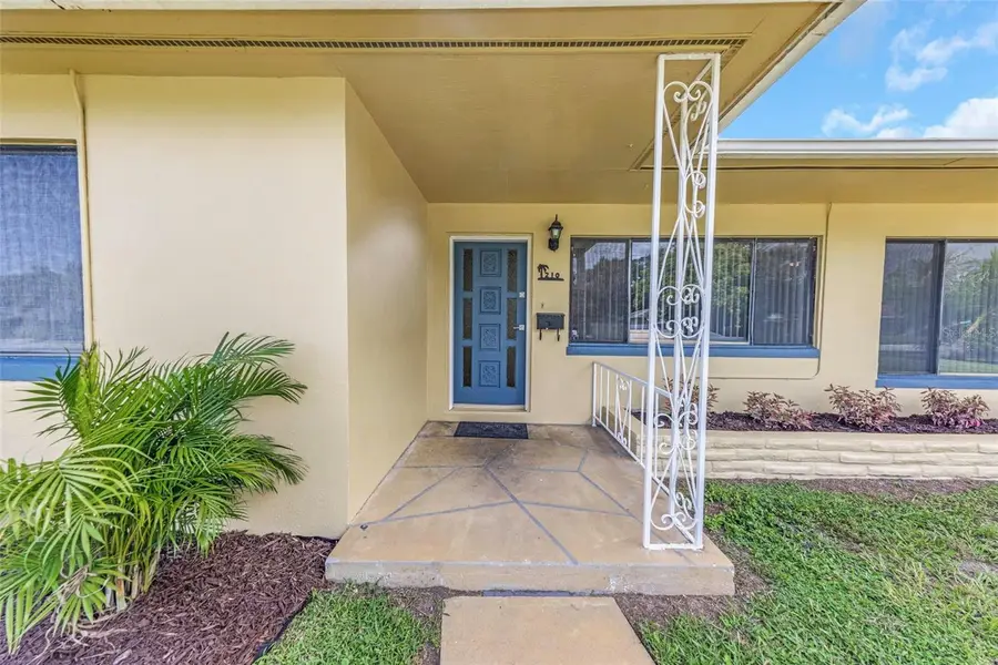 210 S Saturn Avenue, Clearwater, FL 33755 - #2