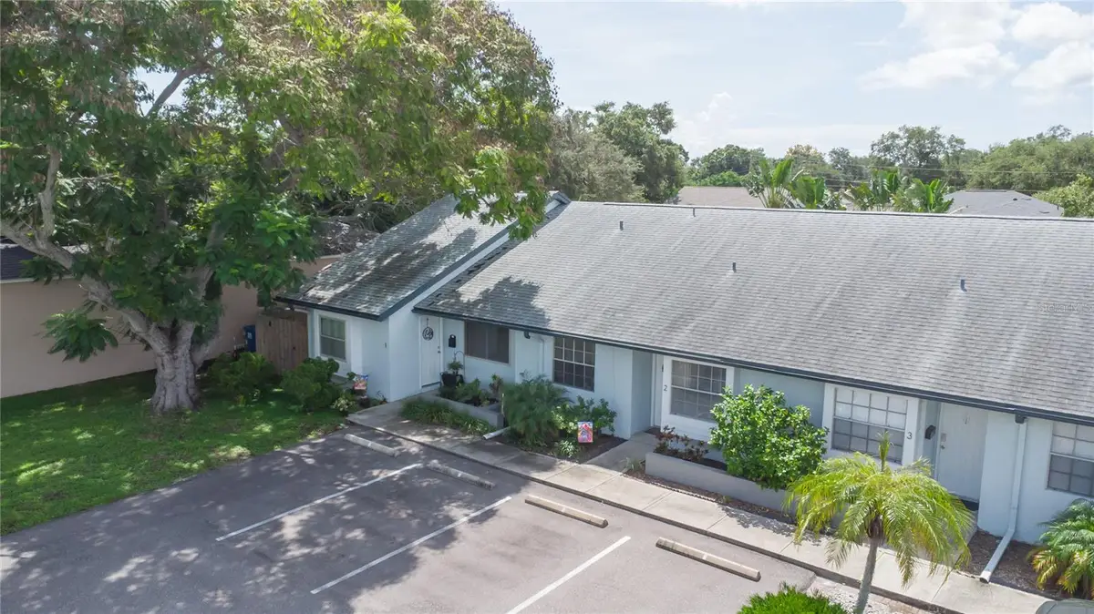 366 47th Avenue N #2, Saint Petersburg, FL 33703 - #1