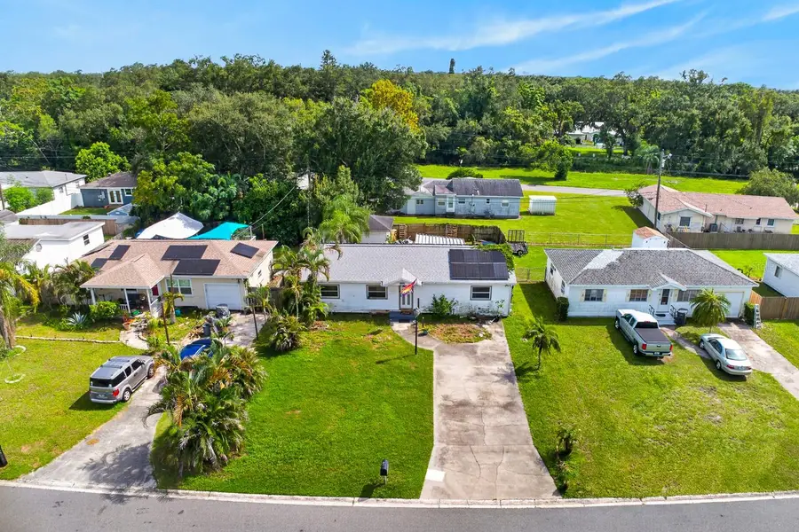 5260 43rd Avenue N, Saint Petersburg, FL 33709 - #2