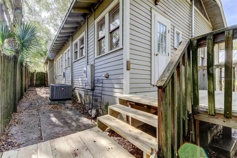 1004 E Crenshaw Street, Tampa, FL 33604 - #3
