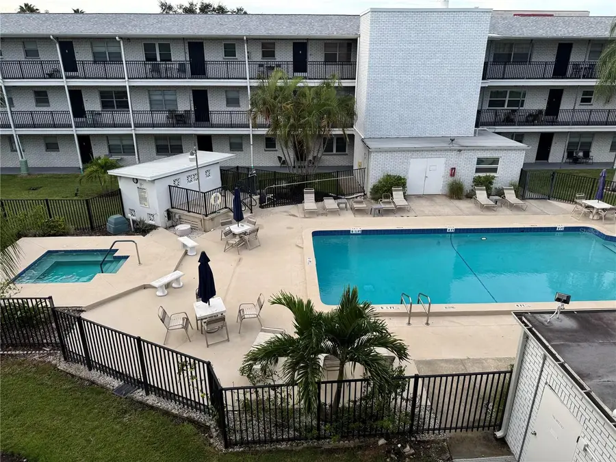 4050 4th Street N #305, Saint Petersburg, FL 33703 - #3