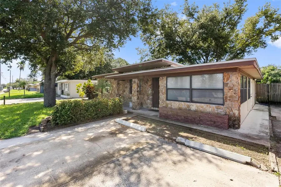 1124 54th Avenue N, Saint Petersburg, FL 33703 - #3