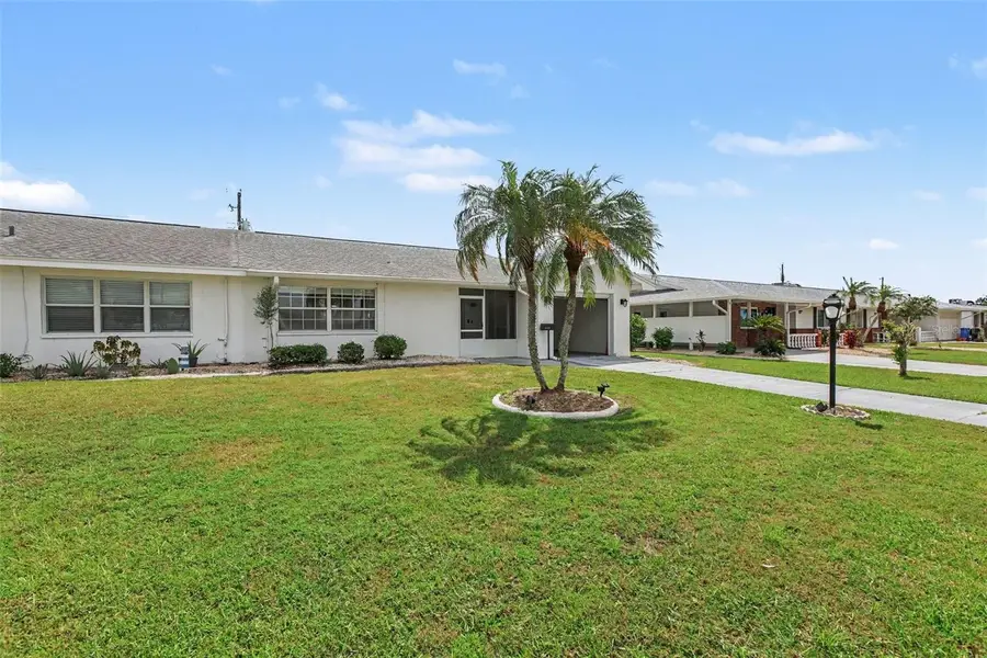 1522 Belle Glade Avenue, Sun City Center, FL 33573 - #3
