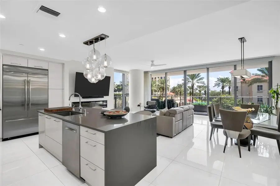 100 1st Avenue N #305, Saint Petersburg, FL 33701 - #2