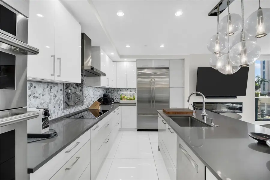 100 1st Avenue N #305, Saint Petersburg, FL 33701 - #3
