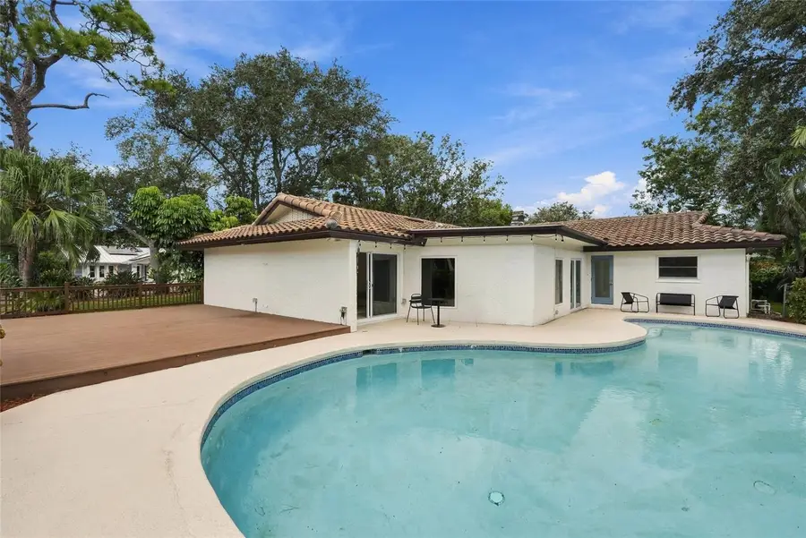7220 Sunshine Drive S, Saint Petersburg, FL 33705 - #2