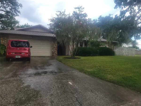 10209 Bay Hills Drive, LARGO, FL 33774