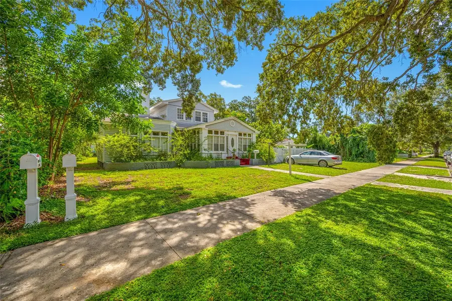 1225 11th Street N, Saint Petersburg, FL 33705 - #3