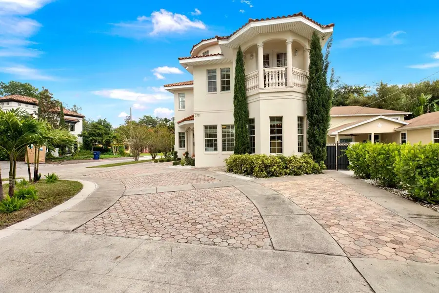 2721 N Royal Court, Tampa, FL 33602 - #2