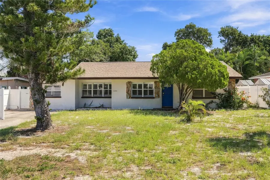 5030 Aragon Way S, Saint Petersburg, FL 33705 - #2